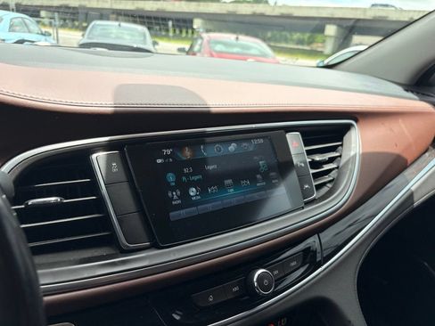 Used 2019 Buick Enclave Avenir FWD image 16