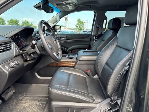 Used 2019 Chevrolet Tahoe LT w/ Off-Road Package AWD/4WD image 10