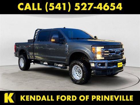 Used 2019 Ford F250 Lariat w/ Lariat Value Package image 7