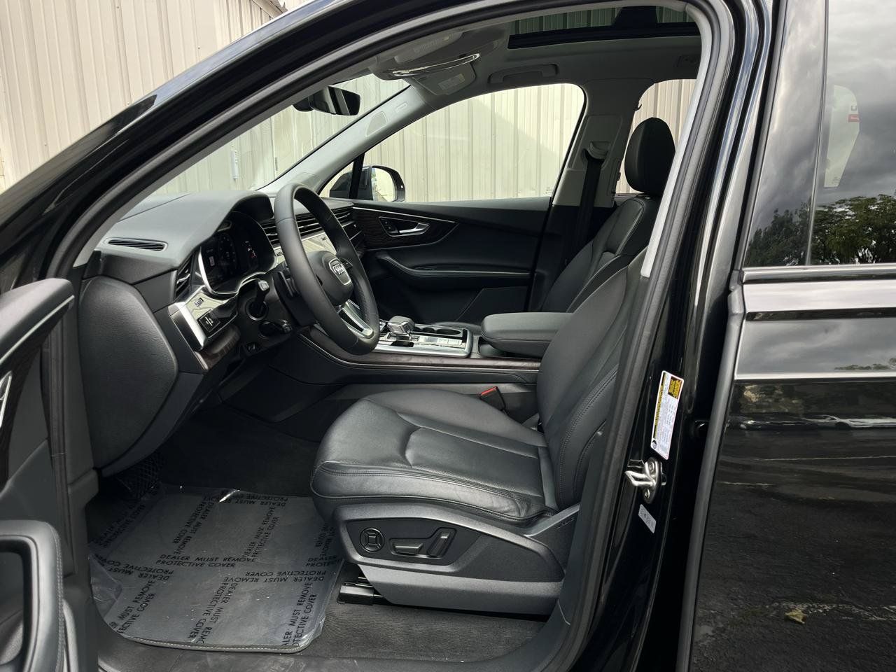 Used 2022 Audi Q7 3.0T Prestige w/ Prestige Package AWD/4WD image 3
