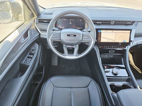 New 2026 Jeep Grand Cherokee L Limited image 11