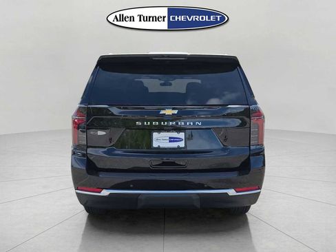 New 2026 Chevrolet Suburban LS RWD image 5