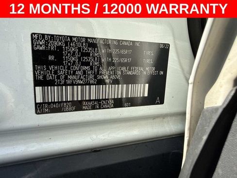 Used 2022 Toyota RAV4 LE AWD/4WD image 26