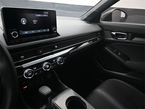 Used 2025 Honda Civic Sport image 11
