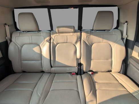 Used 2019 RAM 1500 Limited w/ Advanced Safety Group AWD/4WD image 31