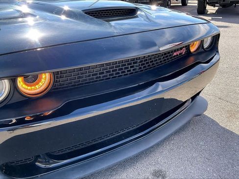 Used 2018 Dodge Challenger SRT Hellcat image 27