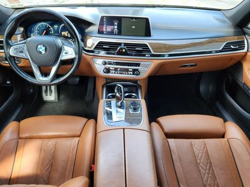 Used 2018 BMW 750i xDrive AWD/4WD image 30