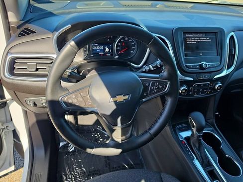 Used 2024 Chevrolet Equinox LT AWD/4WD image 9