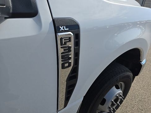 Used 2023 Ford F350 XL w/ 360-Degree Camera Package AWD/4WD image 15