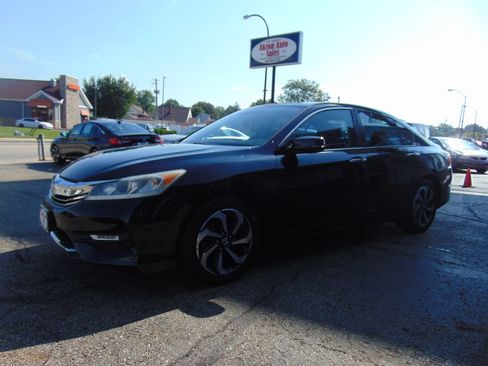 Used 2016 Honda Accord EX image 7