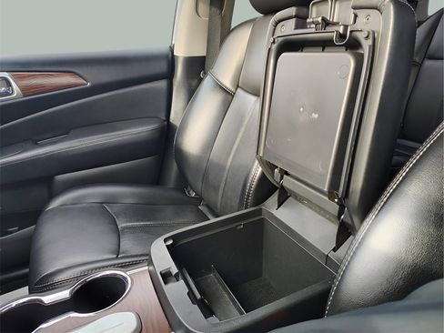 Used 2017 Nissan Pathfinder Platinum w/ Midnight Edition Package image 24