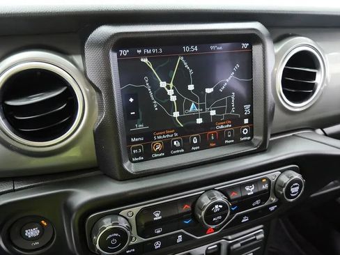 Used 2023 Jeep Gladiator Overland AWD/4WD image 28