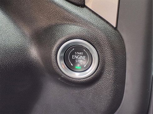 Used 2024 Chevrolet Silverado 1500 Custom image 21