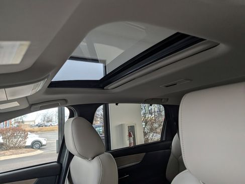 Certified 2025 MAZDA CX-90 3.3 Turbo w/ Preferred Package image 13