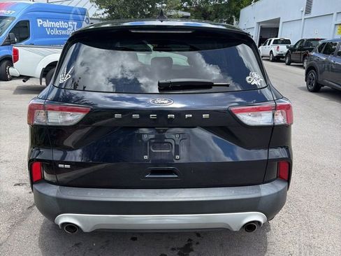 Used 2021 Ford Escape SE w/ Convenience Package FWD image 4