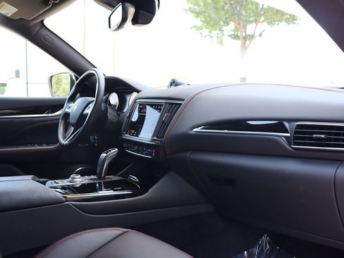 Used 2022 Maserati Levante Modena image 80