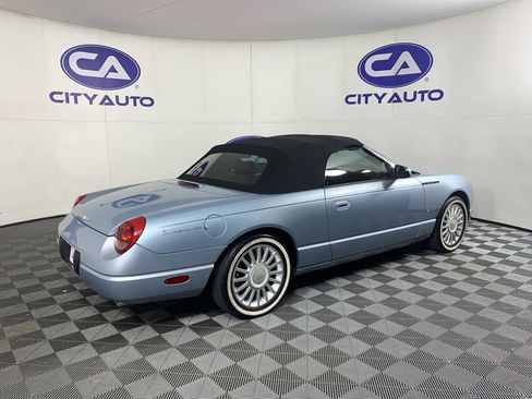 Used 2004 Ford Thunderbird image 3