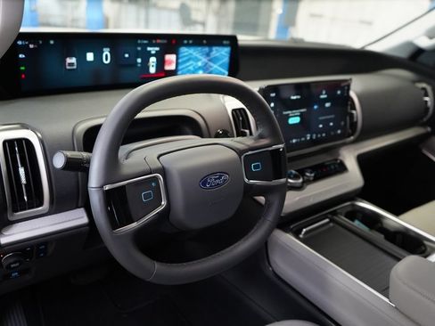 New 2026 Ford Expedition Active AWD/4WD image 18