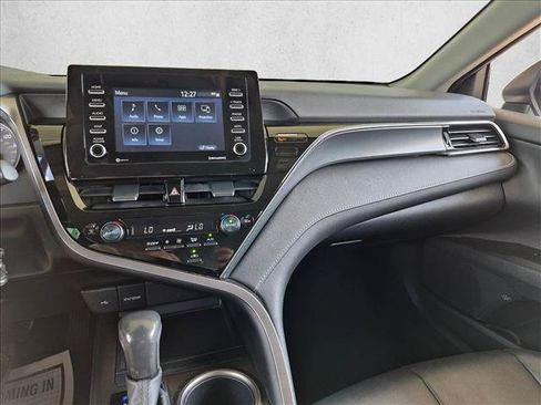 Used 2023 Toyota Camry SE FWD image 12