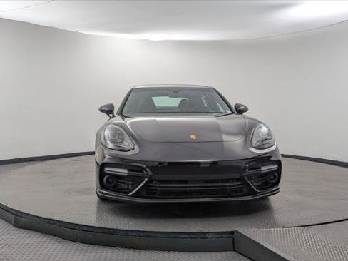 Used 2017 Porsche Panamera Turbo image 9