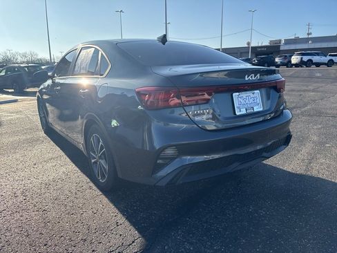 Used 2022 Kia Forte LXS image 6