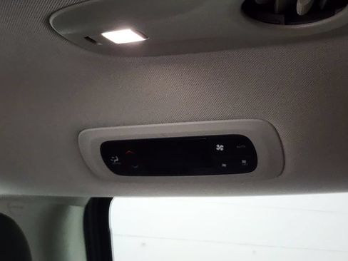 Used 2018 Chrysler Pacifica Touring Plus FWD image 24