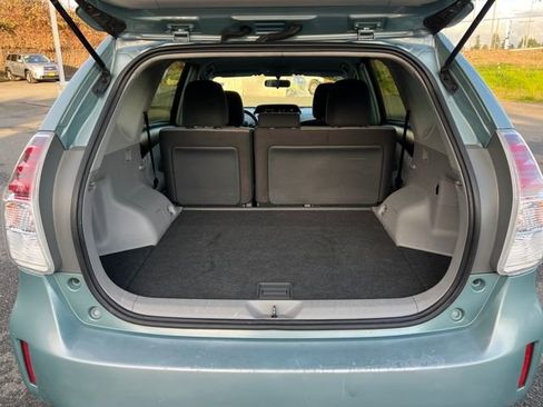 Used 2017 Toyota Prius V Three w/ Carpet Mat Package image 14