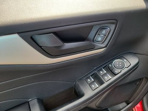 Certified 2022 Ford Escape SE w/ SE Sport Appearance Package FWD image 15