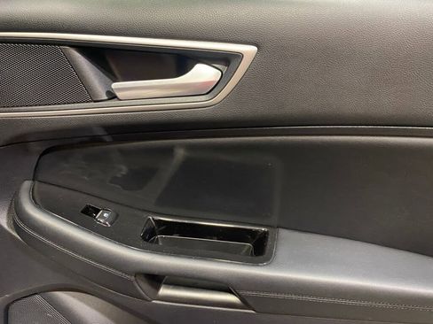 Used 2020 Ford Edge SEL image 21