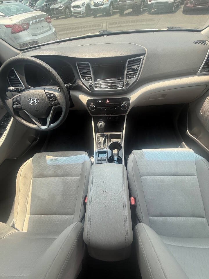 Used 2016 Hyundai Tucson SE w/ Option Group 02 AWD/4WD image 17