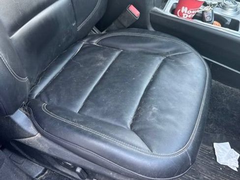 Used 2022 Ford Explorer XLT w/ Equipment Group 202A AWD/4WD image 13