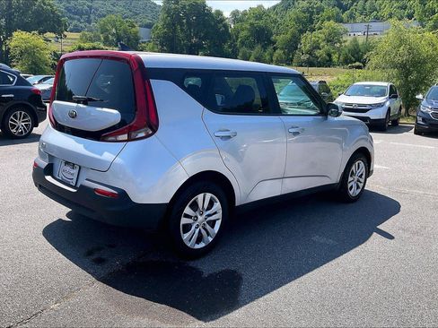 Used 2020 Kia Soul LX FWD image 6