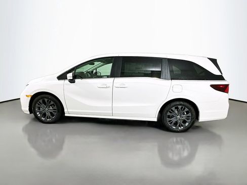 New 2026 Honda Odyssey Touring image 8