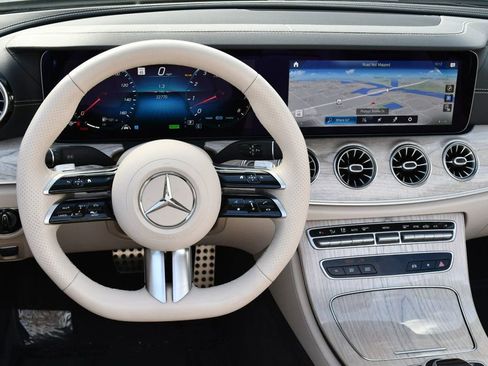 Used 2023 Mercedes-Benz E 450 Cabriolet image 63