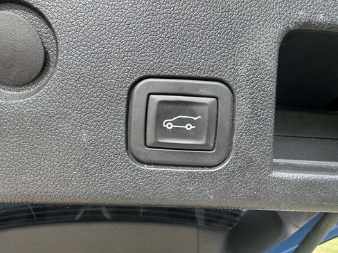 Used 2025 Chevrolet Equinox RS w/ Safety and Technology Package FWD image 32