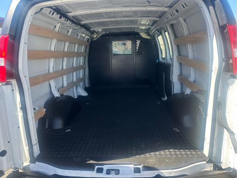 Used 2024 Chevrolet Express 2500 w/ Driver Convenience Package image 8