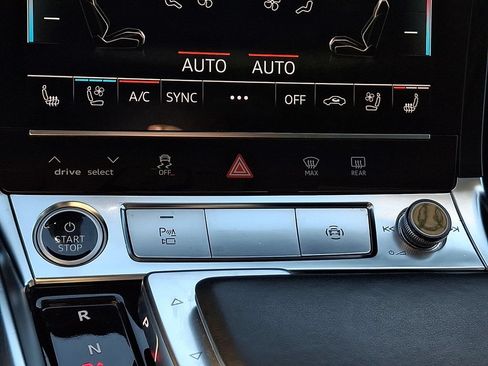 Certified 2023 Audi e-tron Premium Plus w/ Premium Plus Package AWD/4WD image 27