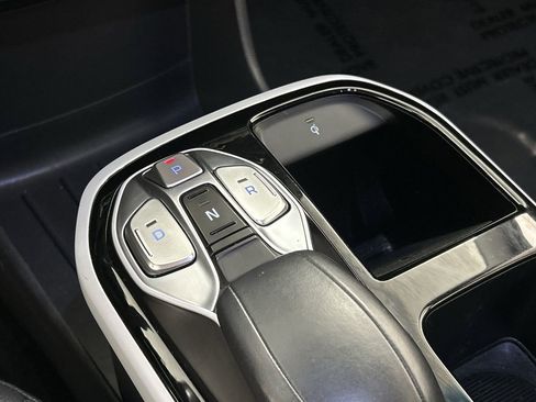 Used 2018 Hyundai Ioniq Limited image 17