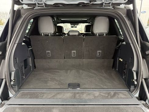 Used 2025 Lincoln Navigator Reserve w/ Jet Appearance Package AWD/4WD image 8