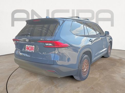 Used 2024 Toyota Grand Highlander XLE image 8