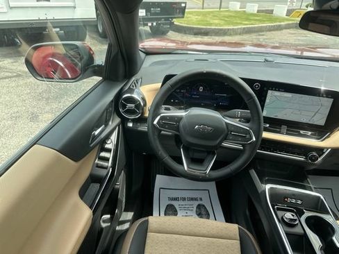 New 2026 Chevrolet Equinox ACTIV w/ Convenience Package III FWD image 28