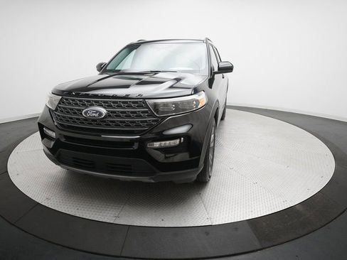 Used 2023 Ford Explorer XLT w/ Equipment Group 202A image 35