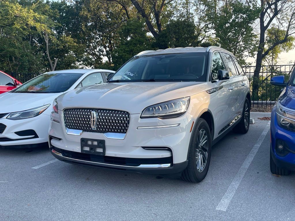 Used 2021 Lincoln Aviator AWD w/ Class IV Trailer Tow Package image 3