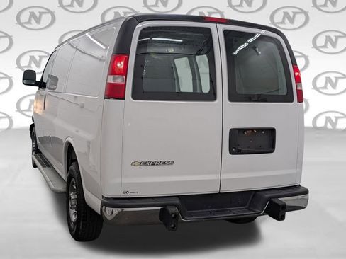 Used 2024 Chevrolet Express 2500 w/ Driver Convenience Package RWD image 19