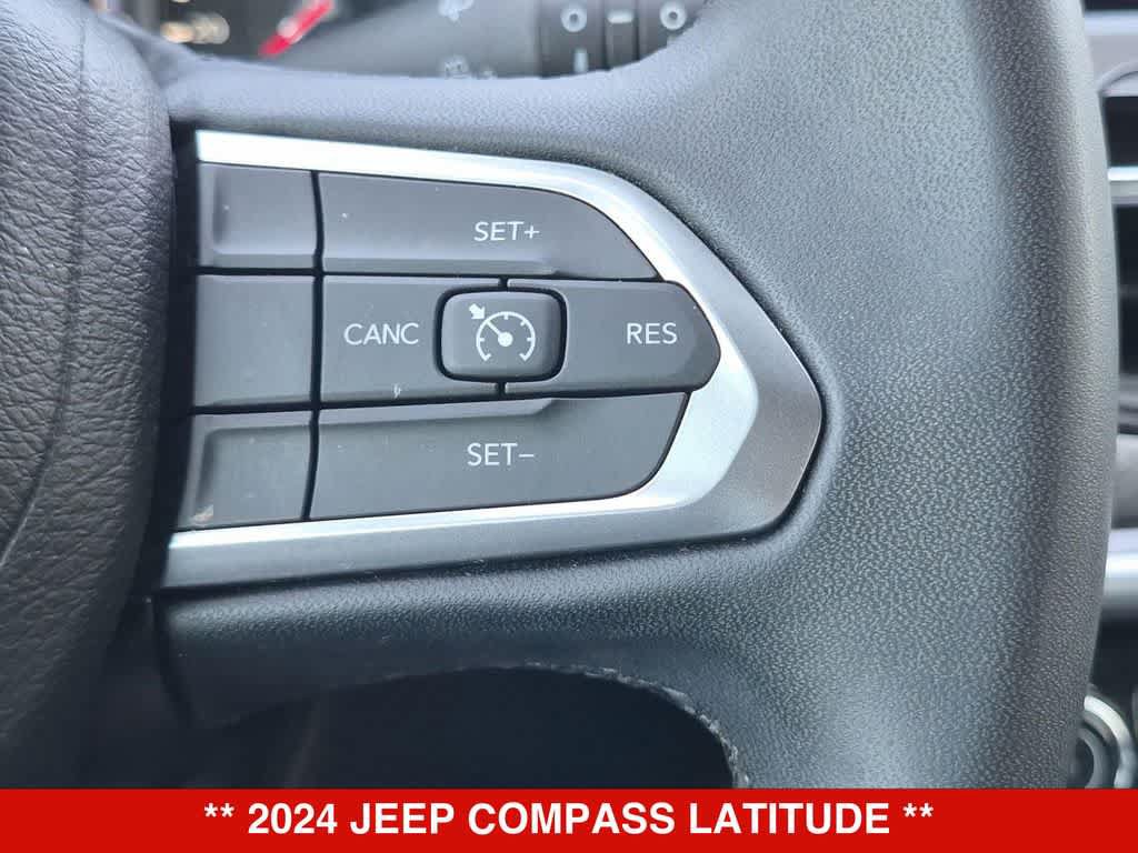Used 2024 Jeep Compass Latitude AWD/4WD image 24