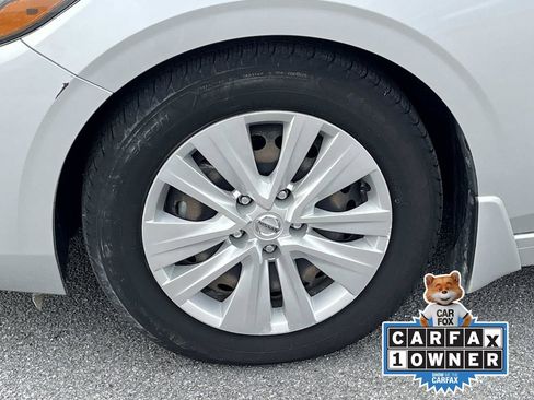 Used 2022 Nissan Sentra S image 10