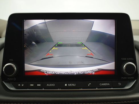 Used 2023 Nissan Rogue S AWD/4WD image 19