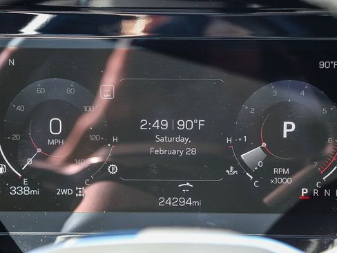 Used 2025 GMC Yukon XL Denali image 24