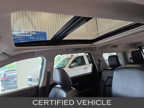 Used 2022 Nissan Pathfinder SL AWD/4WD image 15