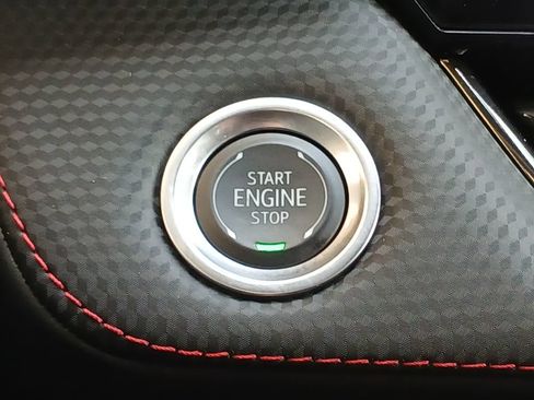 Used 2025 Chevrolet Equinox RS w/ Convenience Package III FWD image 17